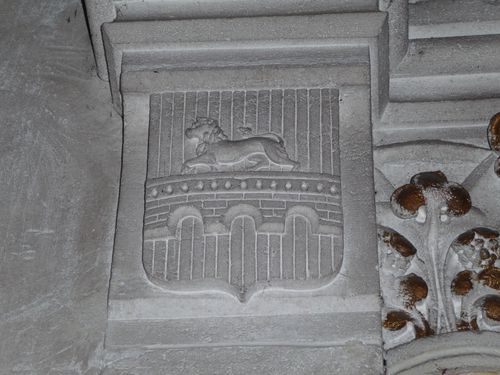 le blason de la famille Dières Monplaisir dans l'église d