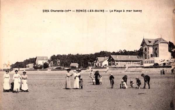 A droite, la villa Beauséjour qui fête cette année son c