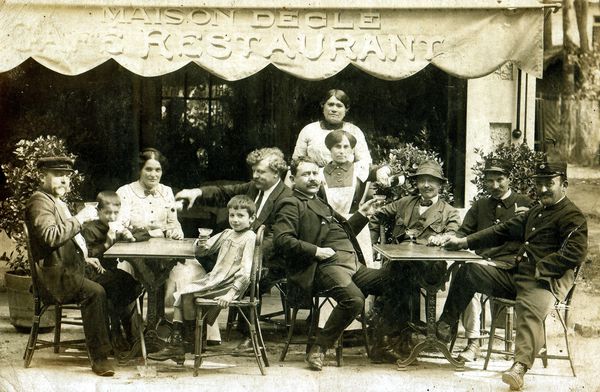 d 2à a droite armand