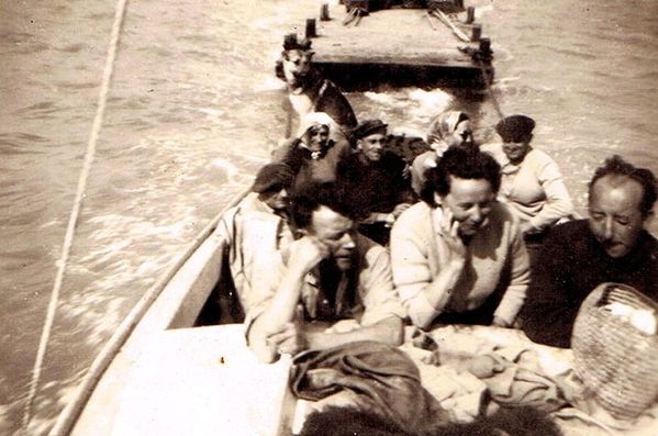 Marie-Thérèse au centre. A gauche Jean-Marc Fraigneau sur