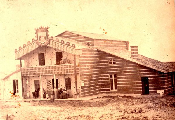 Le premier Grand Chalet sans doute en bois