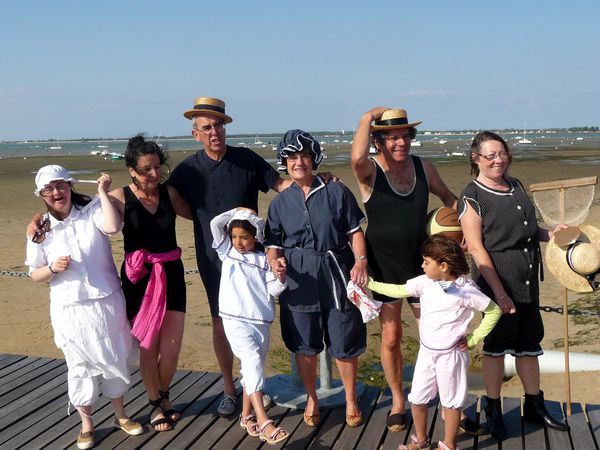 Des baigneurs de tous âges